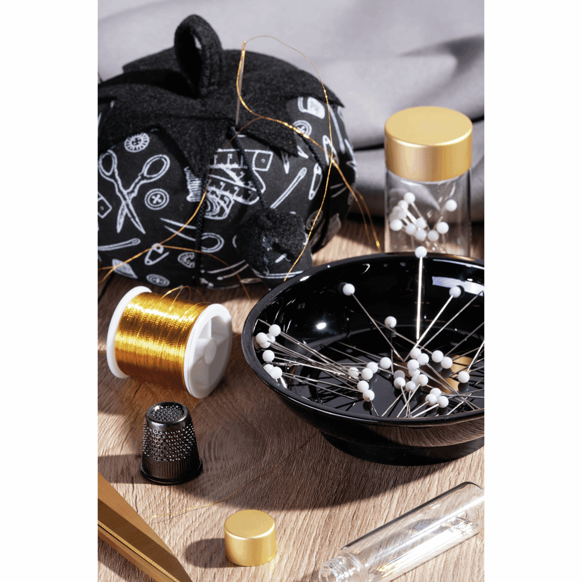 Magnetic Pin Dish - 10cm *Hemline Gold Edition*