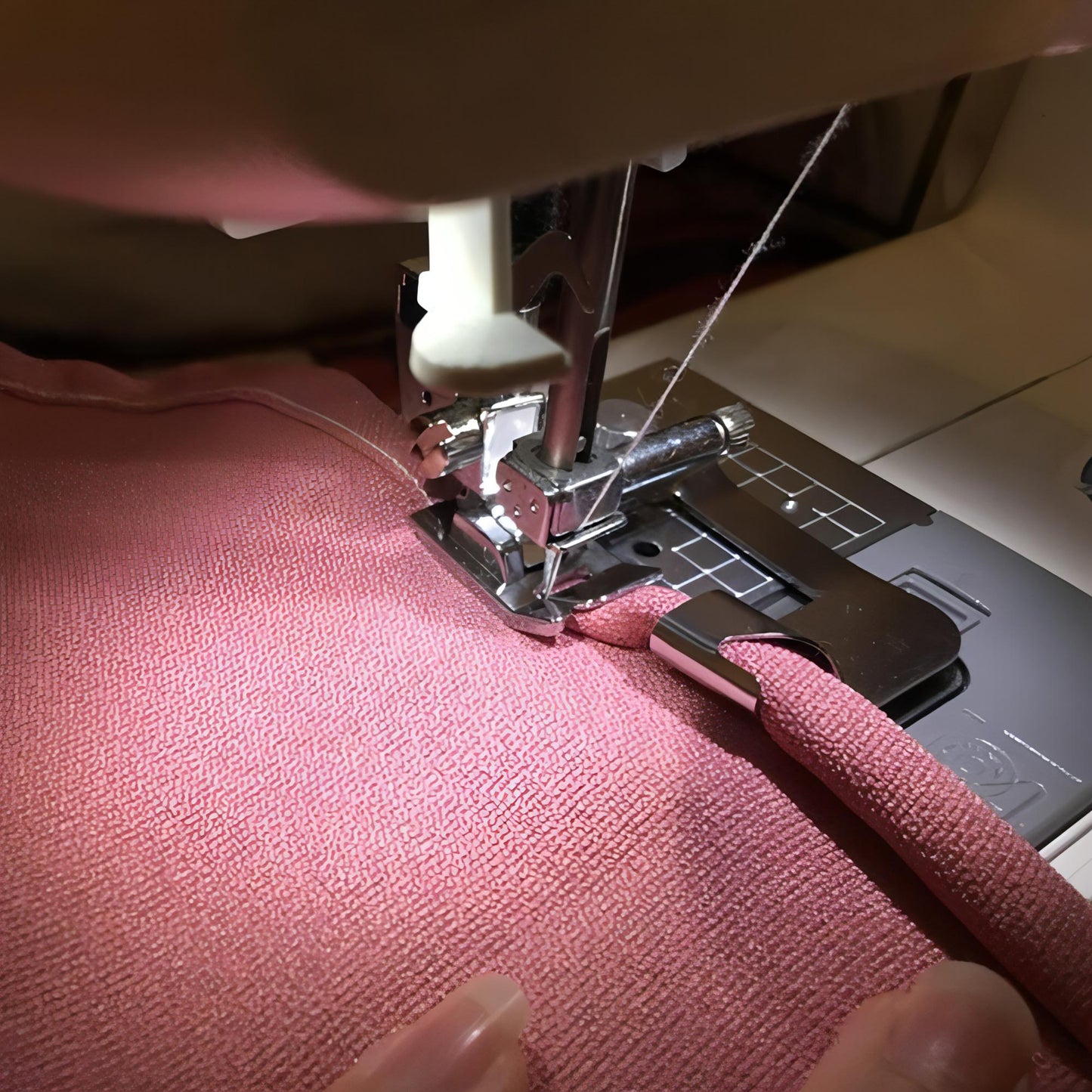 Rolled Hem Foot (wide) - 1/2 inch / 13mm