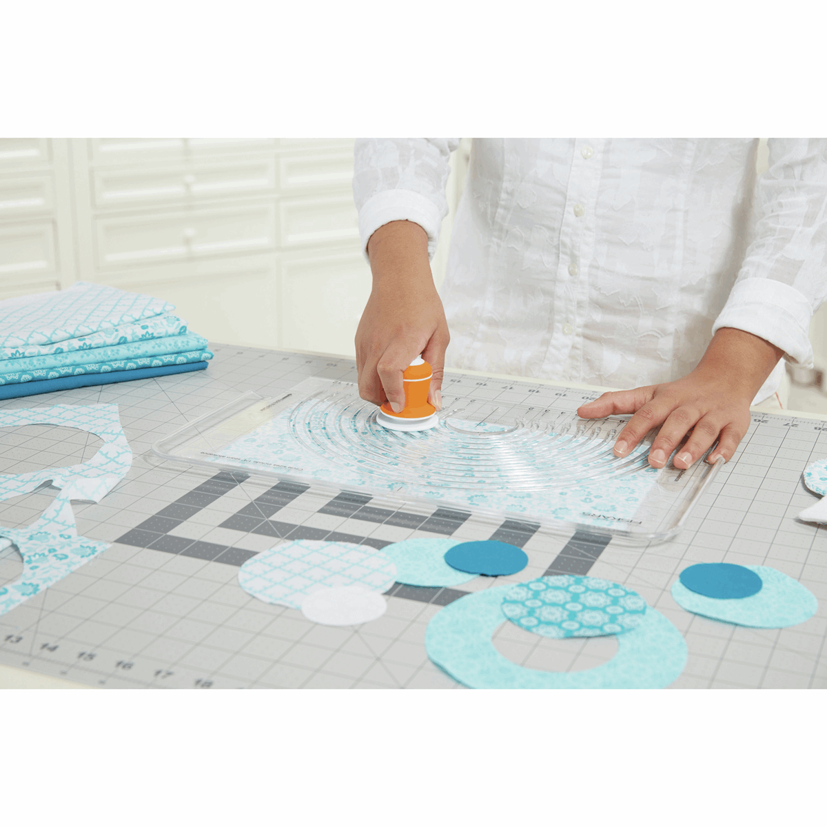 Fiskars Circle Fabric Cutter