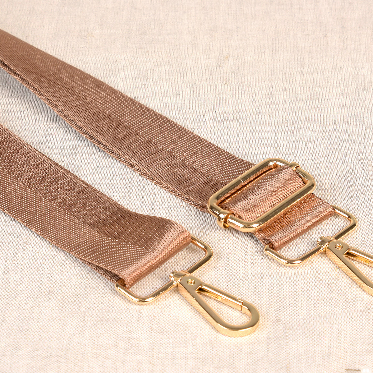 Two-Tone rose bag shoulder strap with metal fastenings