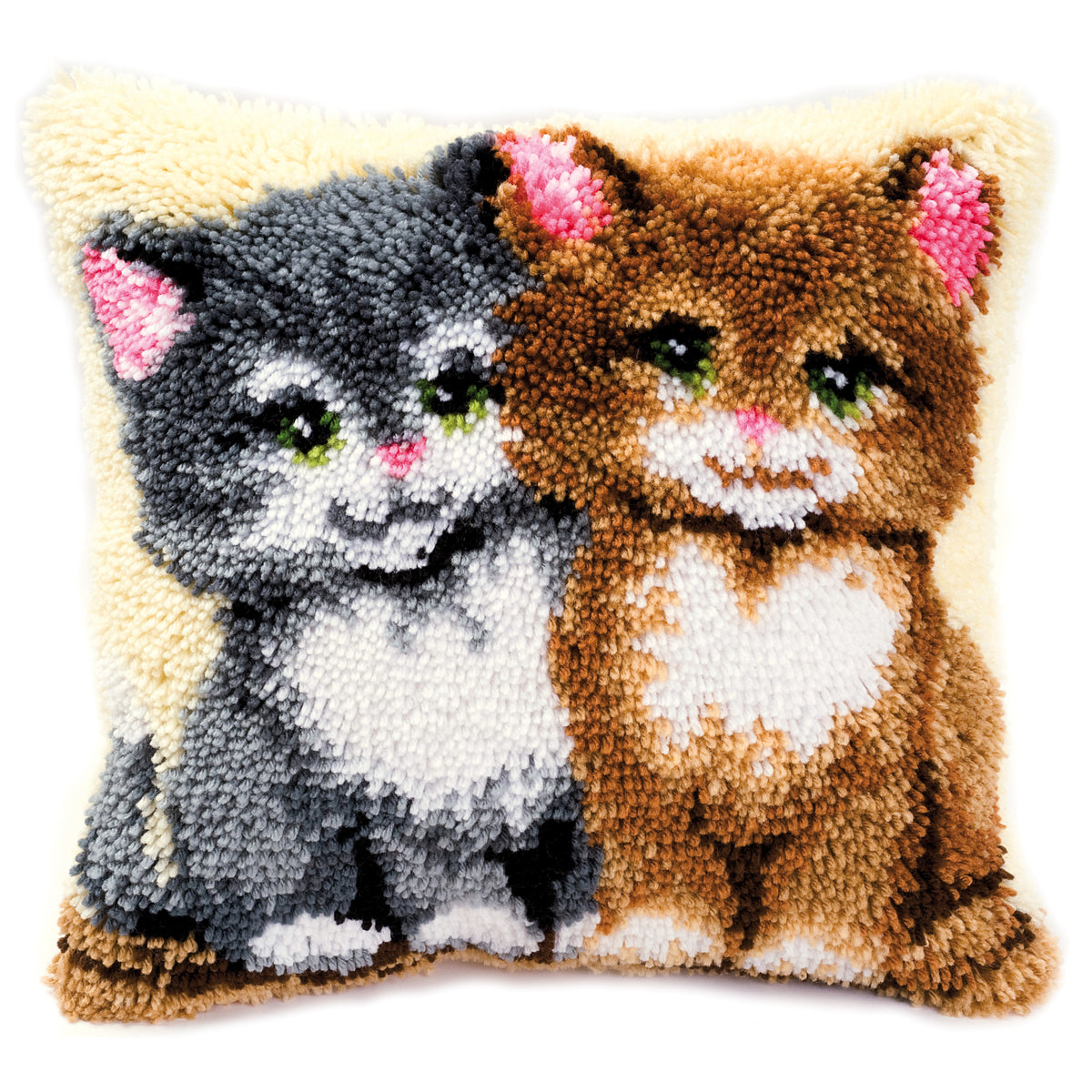 Latch hook cushion with a kittens design