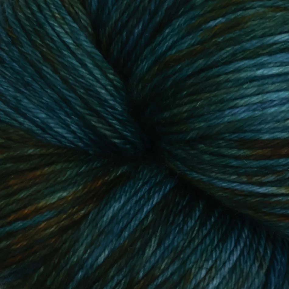 Skein of Symfonie Yarns Terra sock yarn in Gulf Coast
