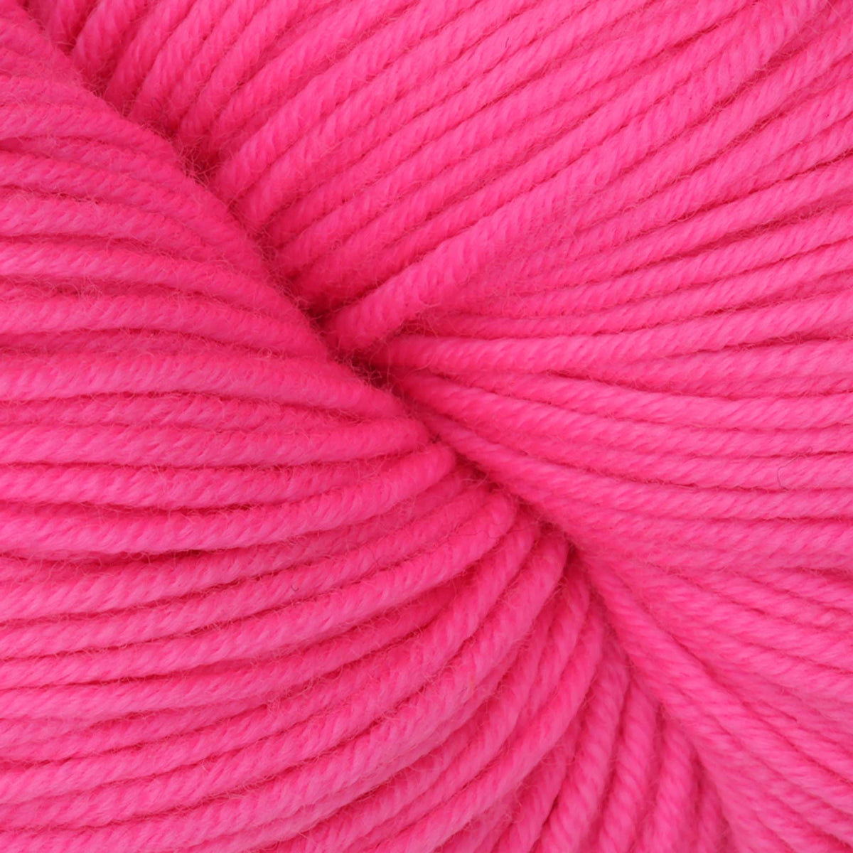 Skein of Symfonie Viva DK merino yarn in Ka-Pow Pink