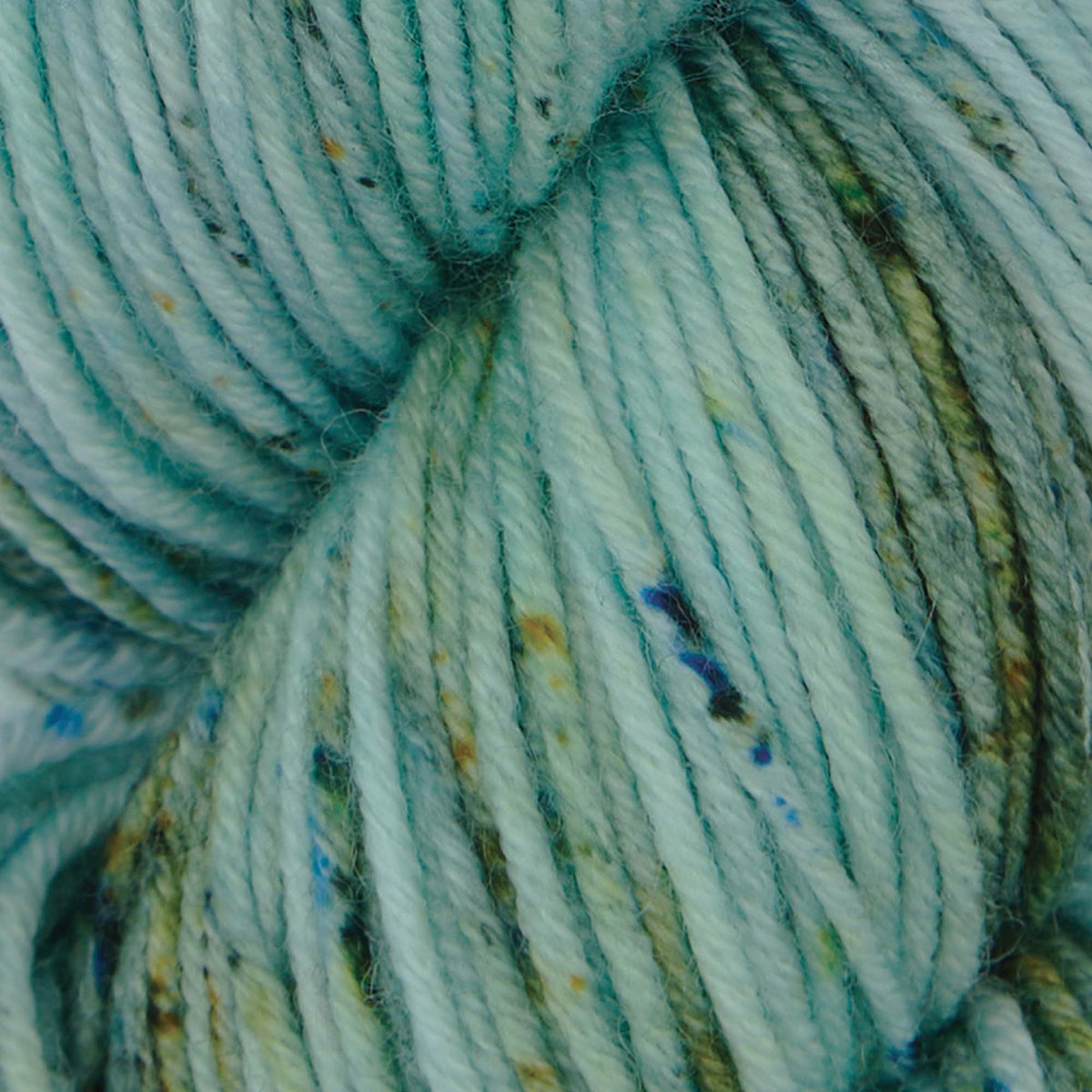 Skein of Symfonie Viva DK merino yarn in Mint Sky