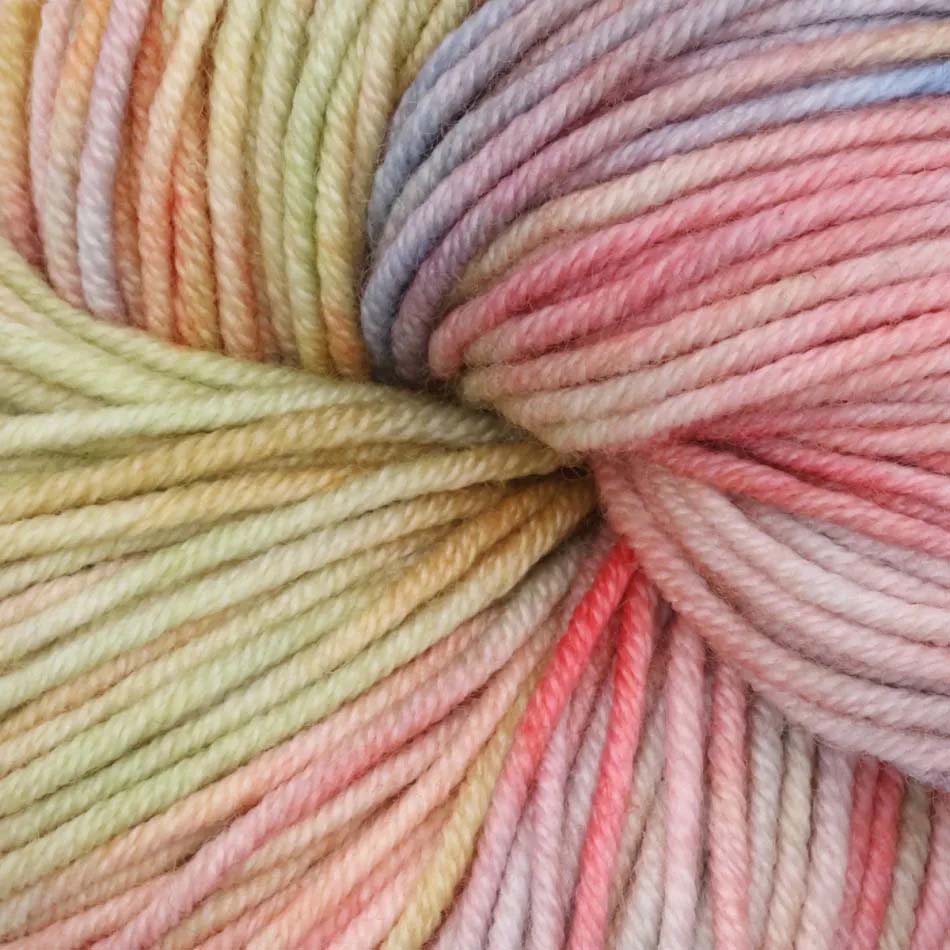 Skein of Symfonie Viva DK merino yarn in Sugar Cloud