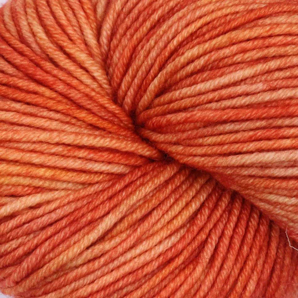 Skein of Symfonie Viva DK merino yarn in Apricot