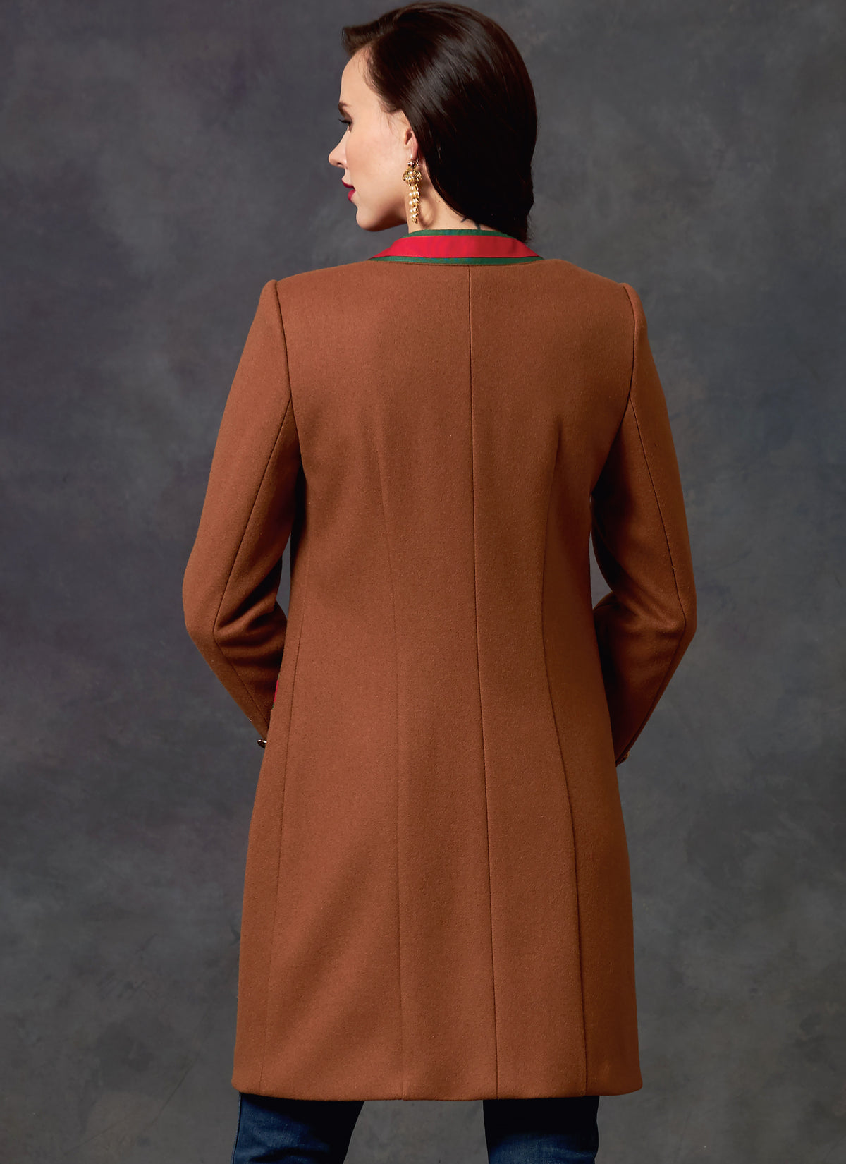 Vogue Patterns V1643 pattern envelope showing semi-fitted, lined jacket with button front