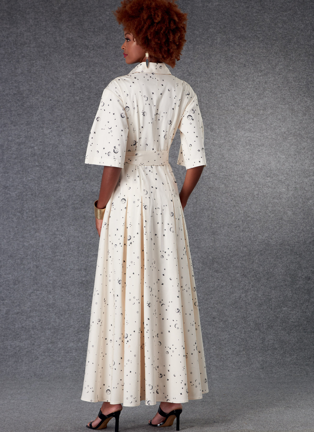 Vogue Patterns V1783 pattern envelope showing button front dress with belt