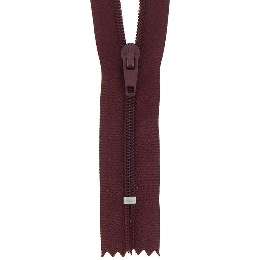 Milward 40cm burgundy closed-end nylon zip