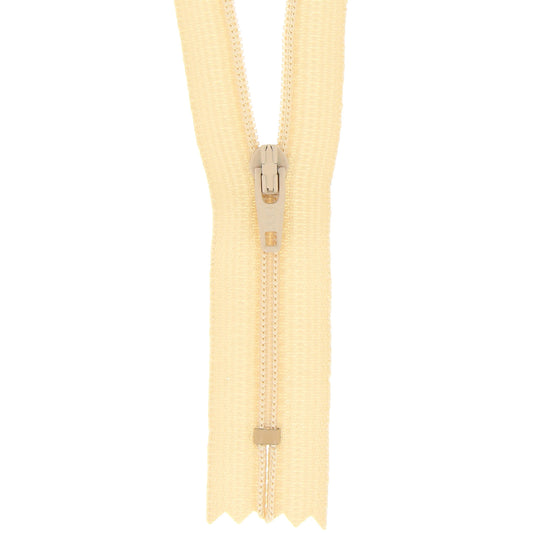 Biscuit Milward nylon dress zip, 40cm