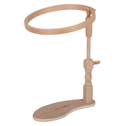 Beech wood embroidery hoop with a hinged fitting