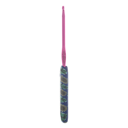 Milward 4.5mm crochet hook with patterned polymer clay handle