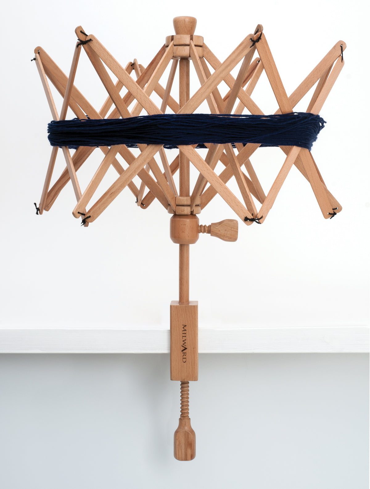 Milward beech wood umbrella swift with table clamp
