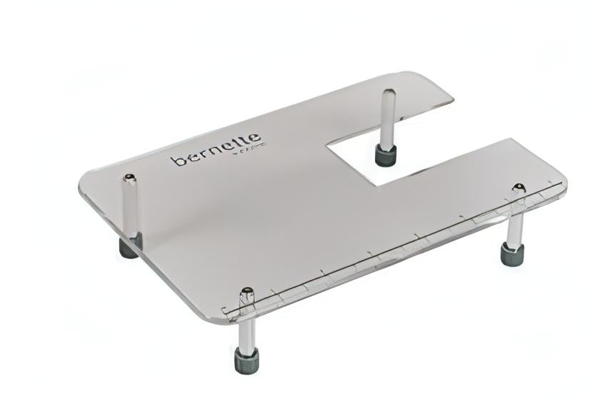 Singer Studio Exclusive - Bernette Sew & Go 8 (includes. letters and numbers) + FREE Extension Table - Ex Display