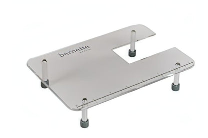 Singer Studio Exclusive - Bernette Sew & Go 8 (includes. letters and numbers) + FREE Extension Table - Ex Display