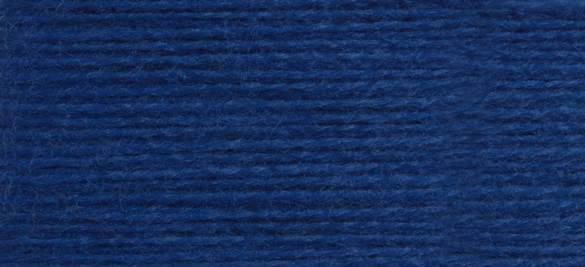 Card of Scanfil mending wool in royal