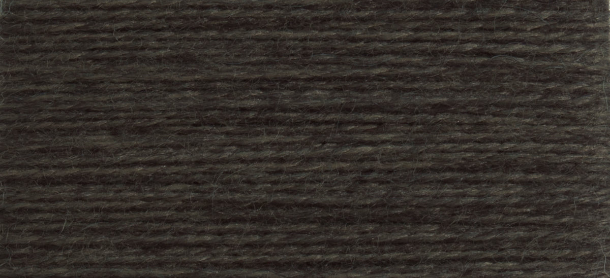 Card of Scanfil mending wool in forest green