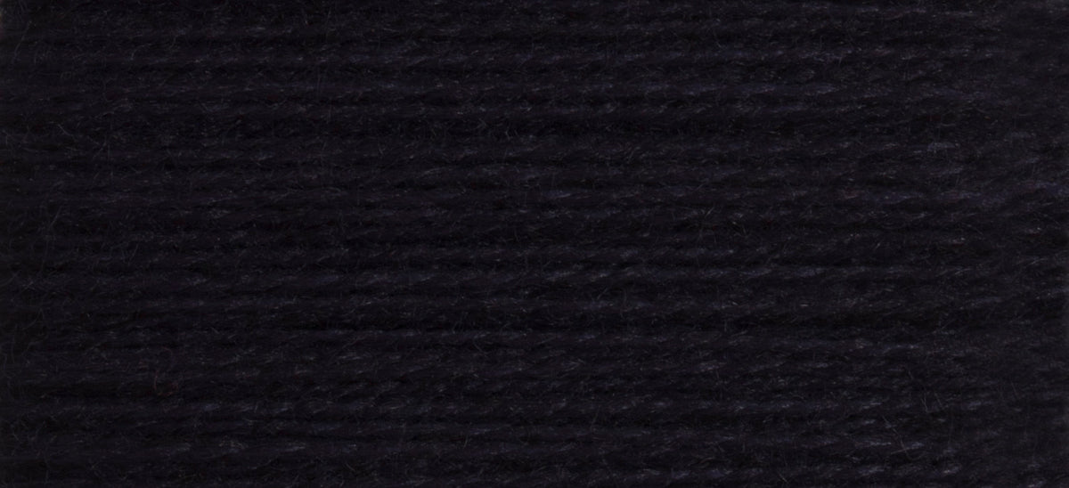 Card of Scanfil mending wool in navy