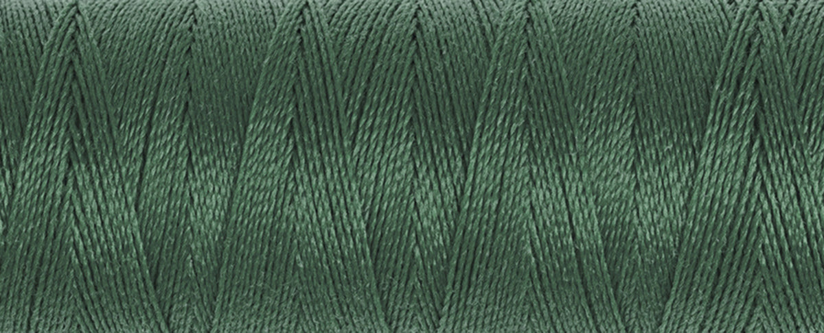 Spool of pine green Gutermann Maraflex elastic sewing thread