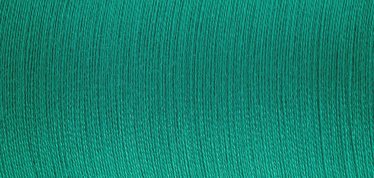 Spool of Madeira Sensa Green No. 40 embroidery thread in Caribbean Green