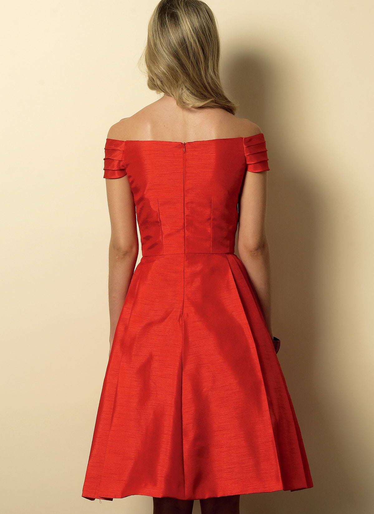 Butterick B6129 sewing pattern envelope showing lined bodice dress designs
