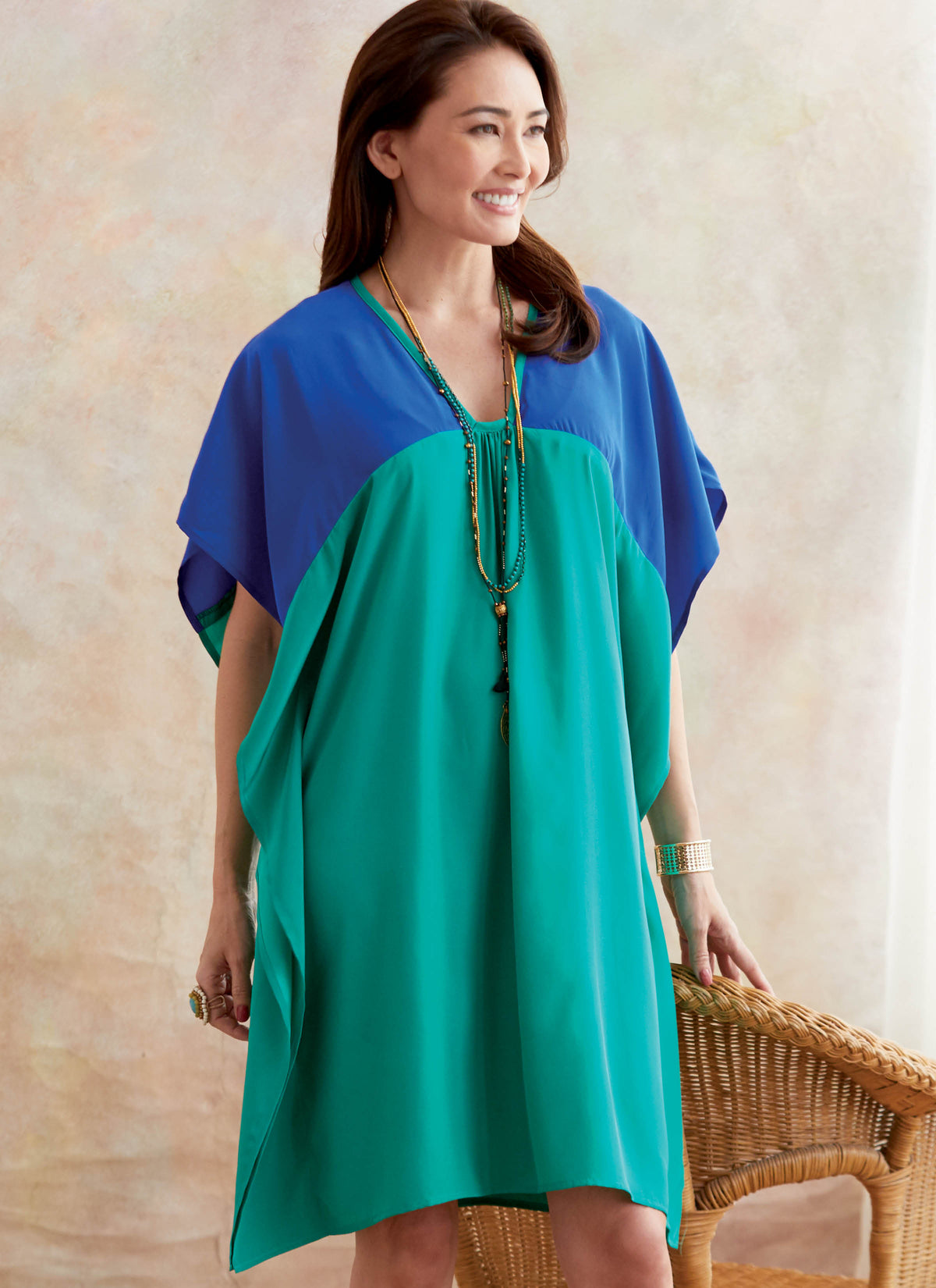 Butterick B6683 sewing pattern envelope showing a very loose-fitting tunic and kaftan
