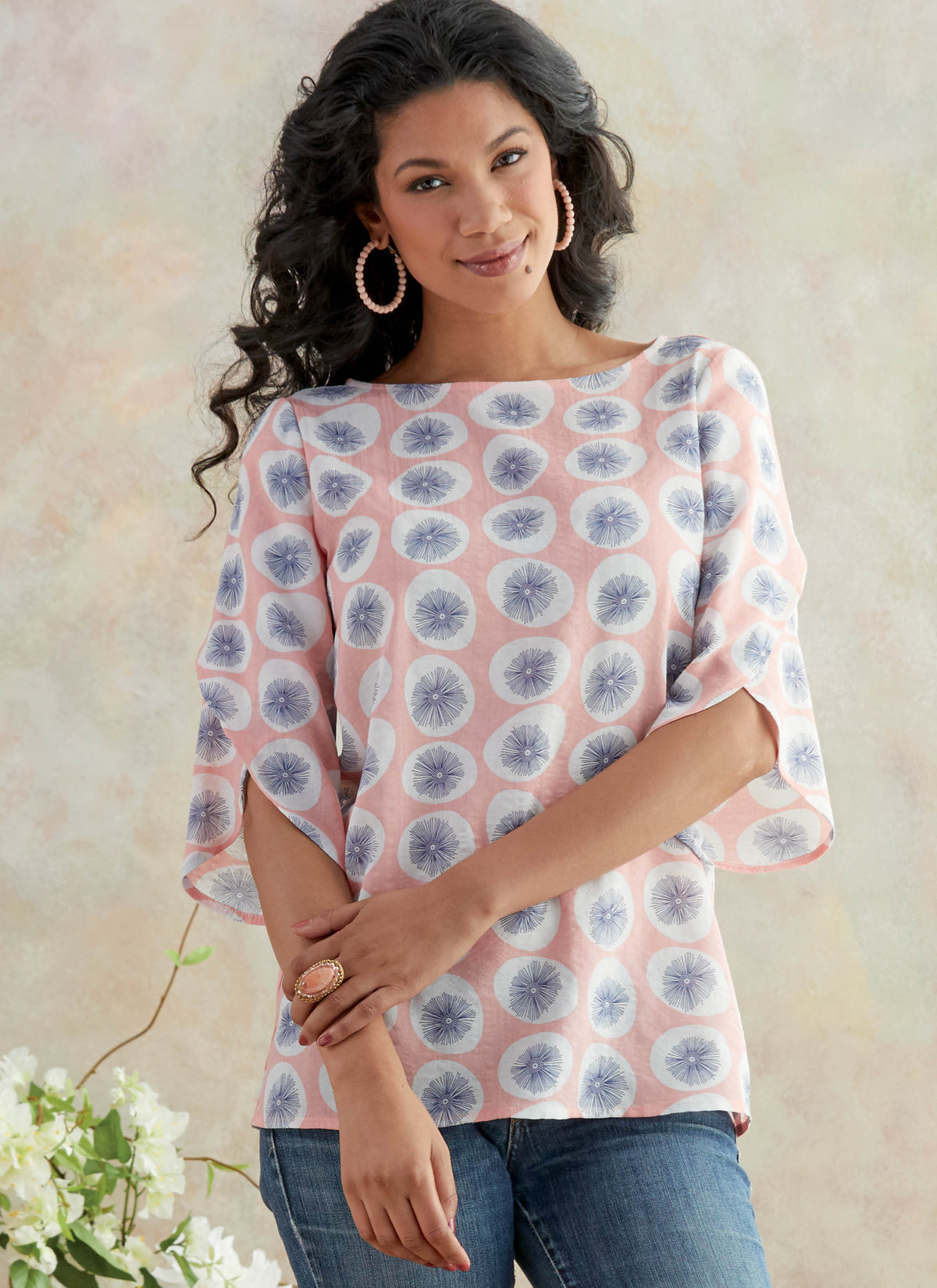 Butterick B6687 sewing pattern envelope showing a semi-fitted top