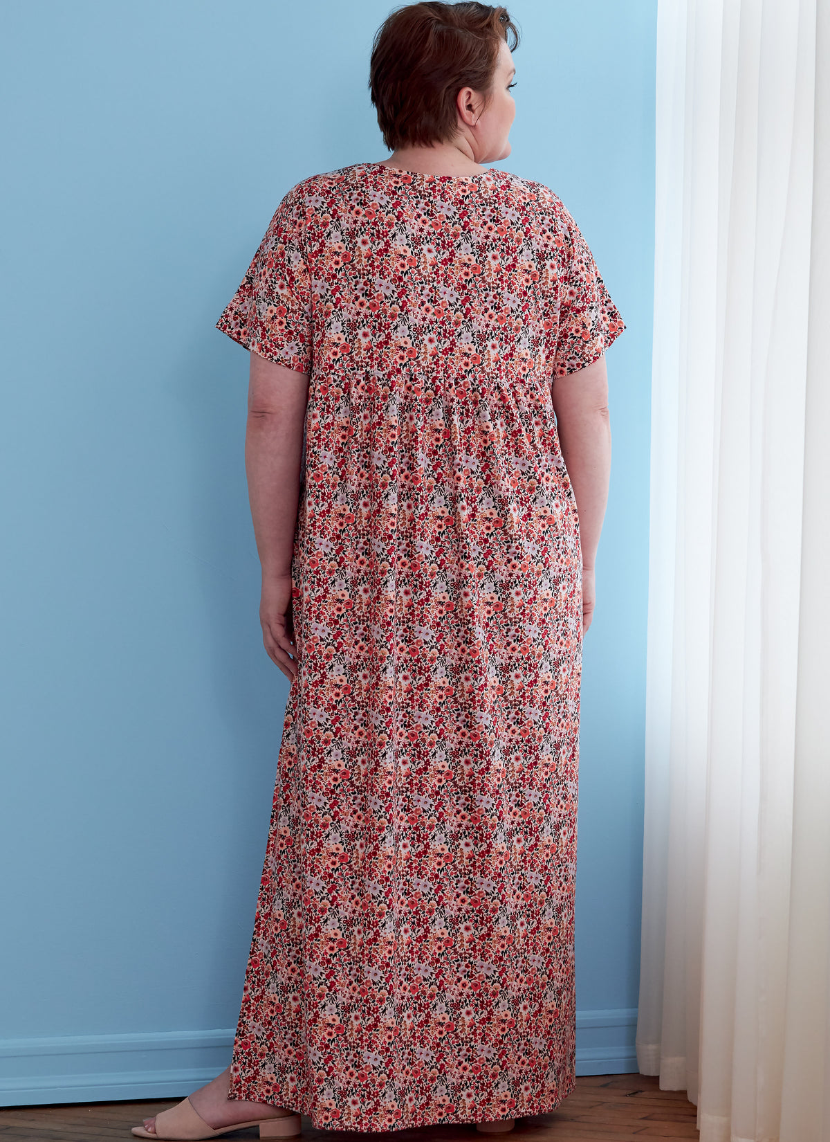 Butterick B6755 sewing pattern envelope showing women's pullover dress designs