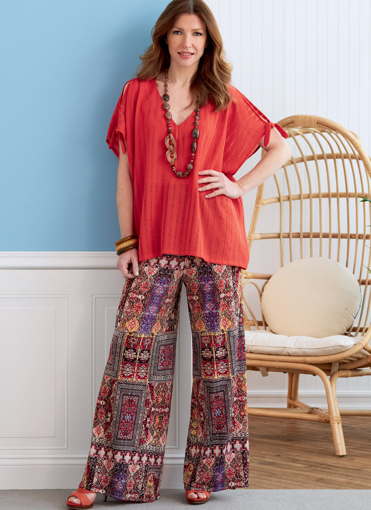 Butterick B6853 sewing pattern envelope showing women's loose tunic & dress designs