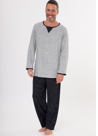 Butterick B6867 sewing pattern envelope showing unisex loungewear top, tunic and trousers designs