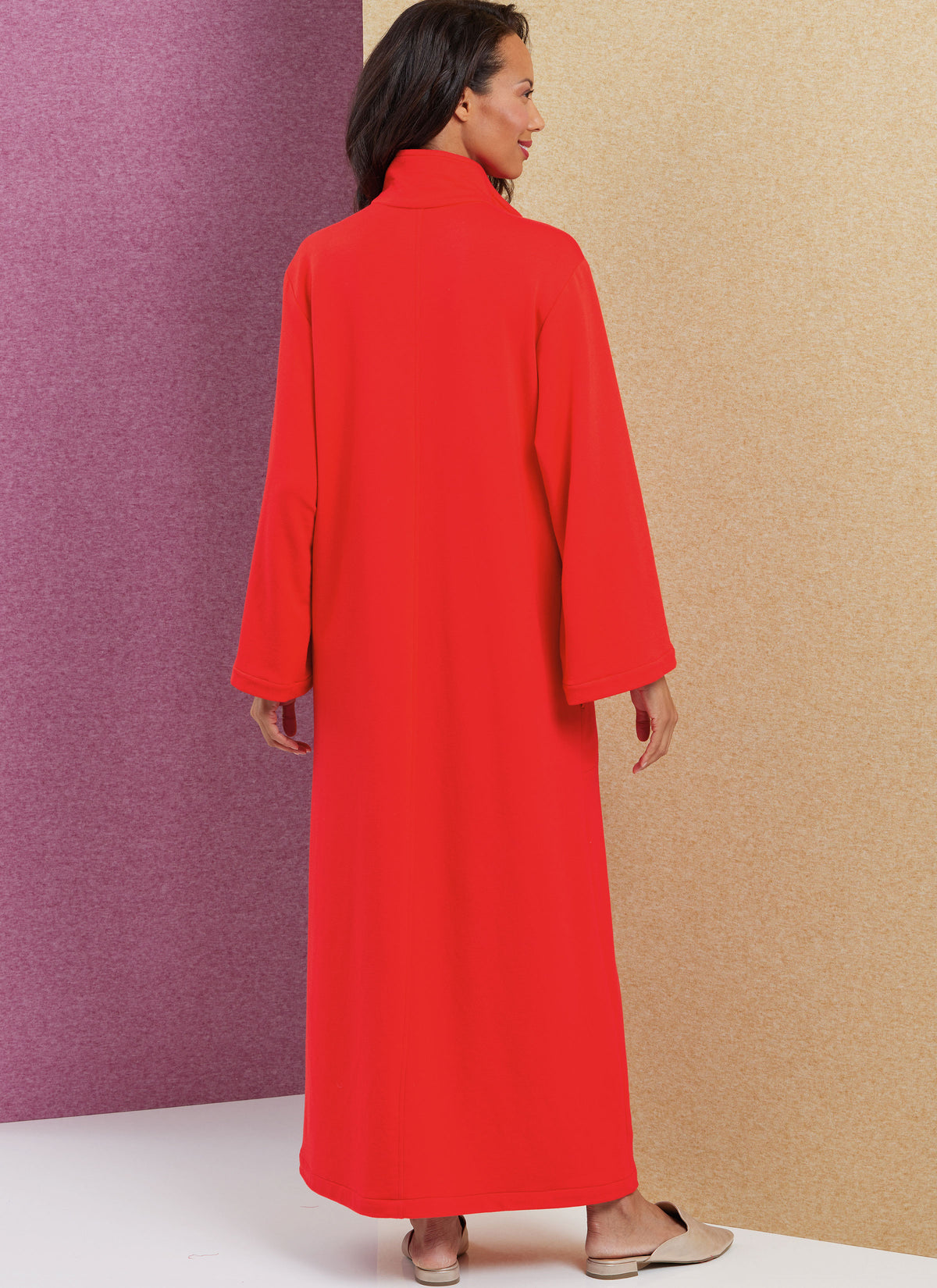 Butterick B6967 sewing pattern envelope showing a very loose-fitting robe with a front zip