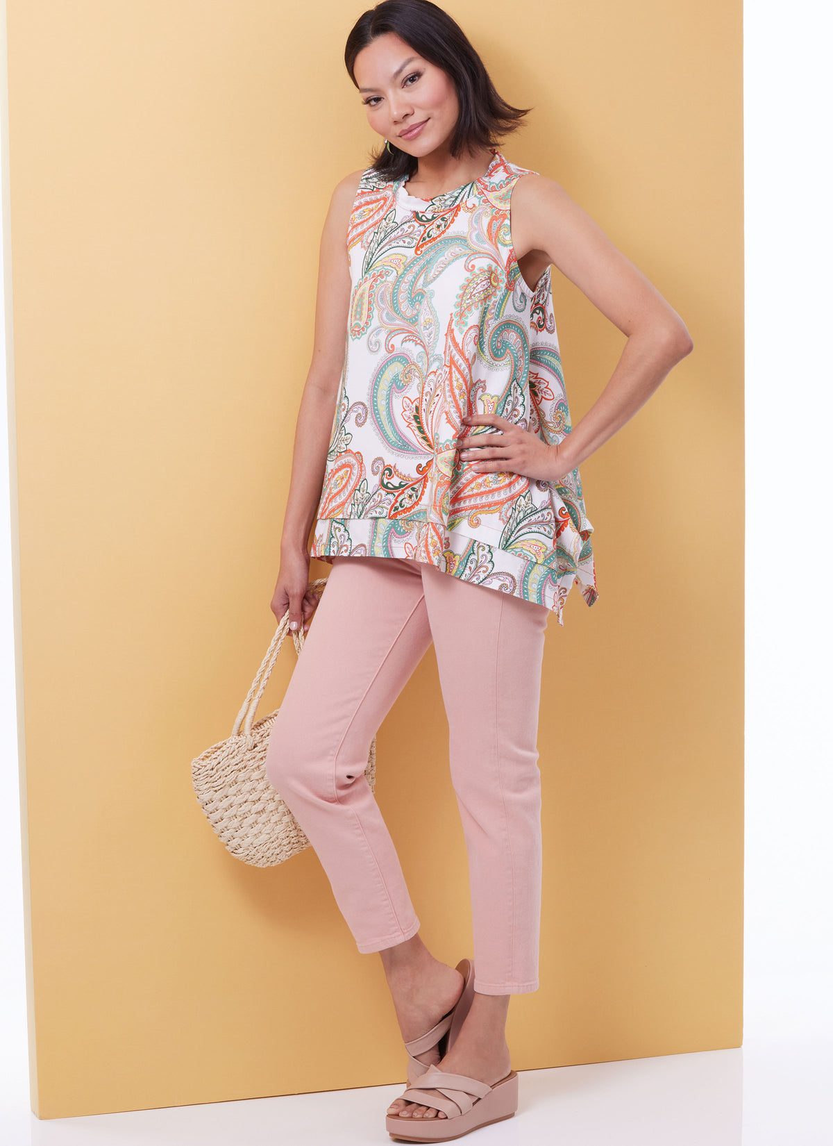 Butterick B6981 sewing pattern envelope showing tunic tops