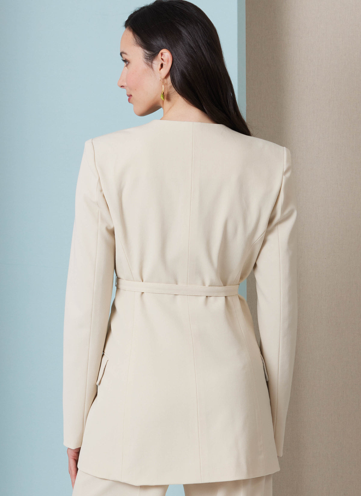Butterick B7081 sewing pattern envelope showing a semi-fitted, fully lined jacket
