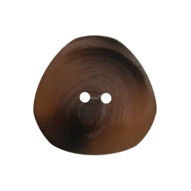 One 28mm rounded triangle tortoiseshell button with a matt finish on a Milward card