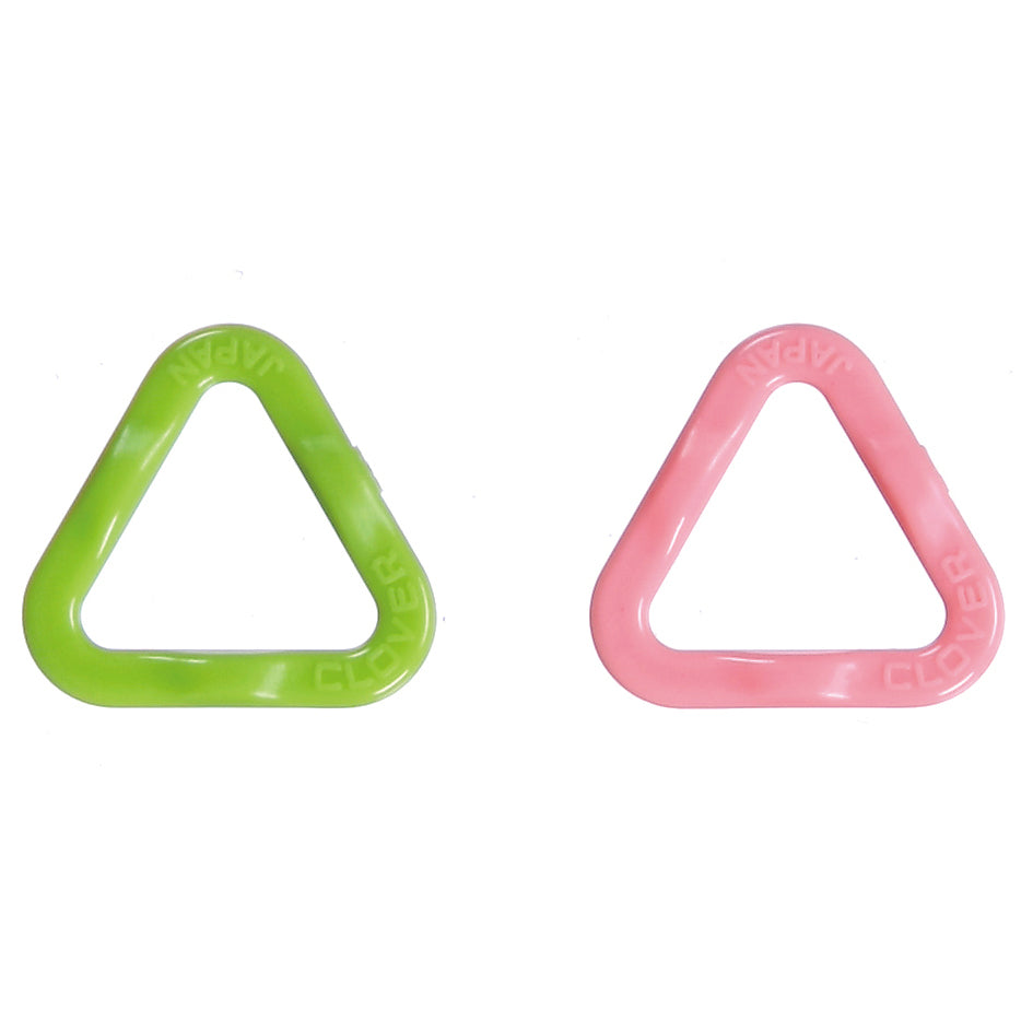 Clover small triangle stitch markers
