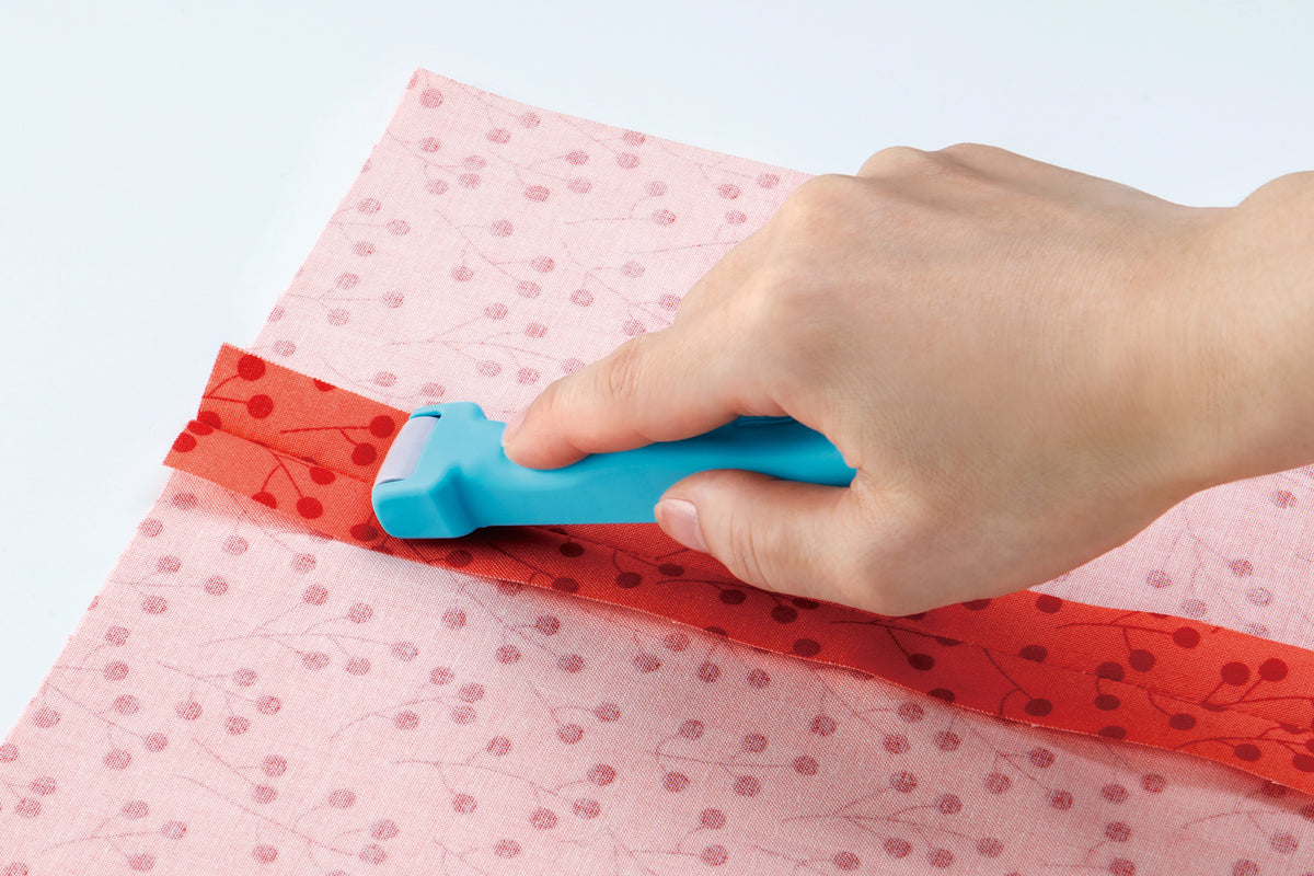 Clover Roll & Press seam roller tool