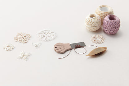 Clover large picot comb tatting tool in packaging