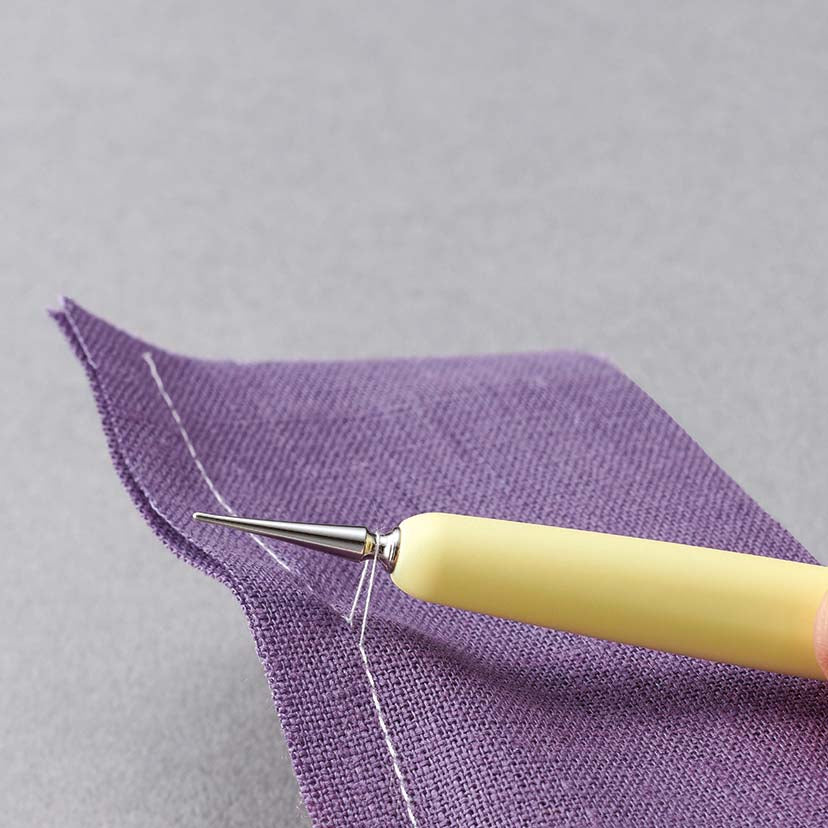 Clover metal hera marker with stylus end