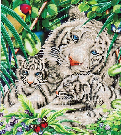 Diamond Dotz White Tiger & Cubs diamond painting kit showing a white tiger with cubs