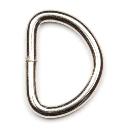Four nickel metal D rings on a Hemline card