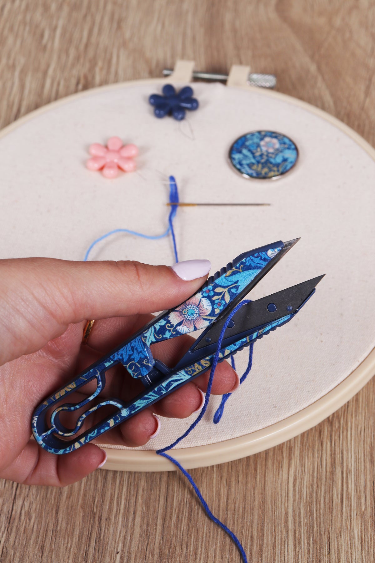 Printed thread snips with stainless steel blades