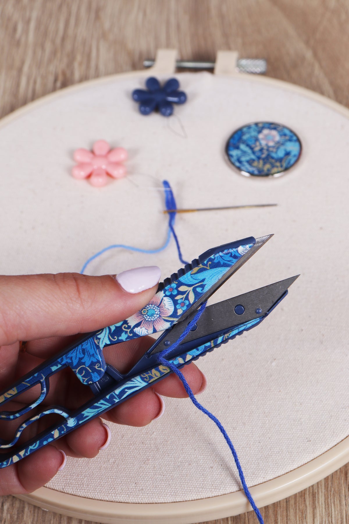 Printed thread snips with stainless steel blades