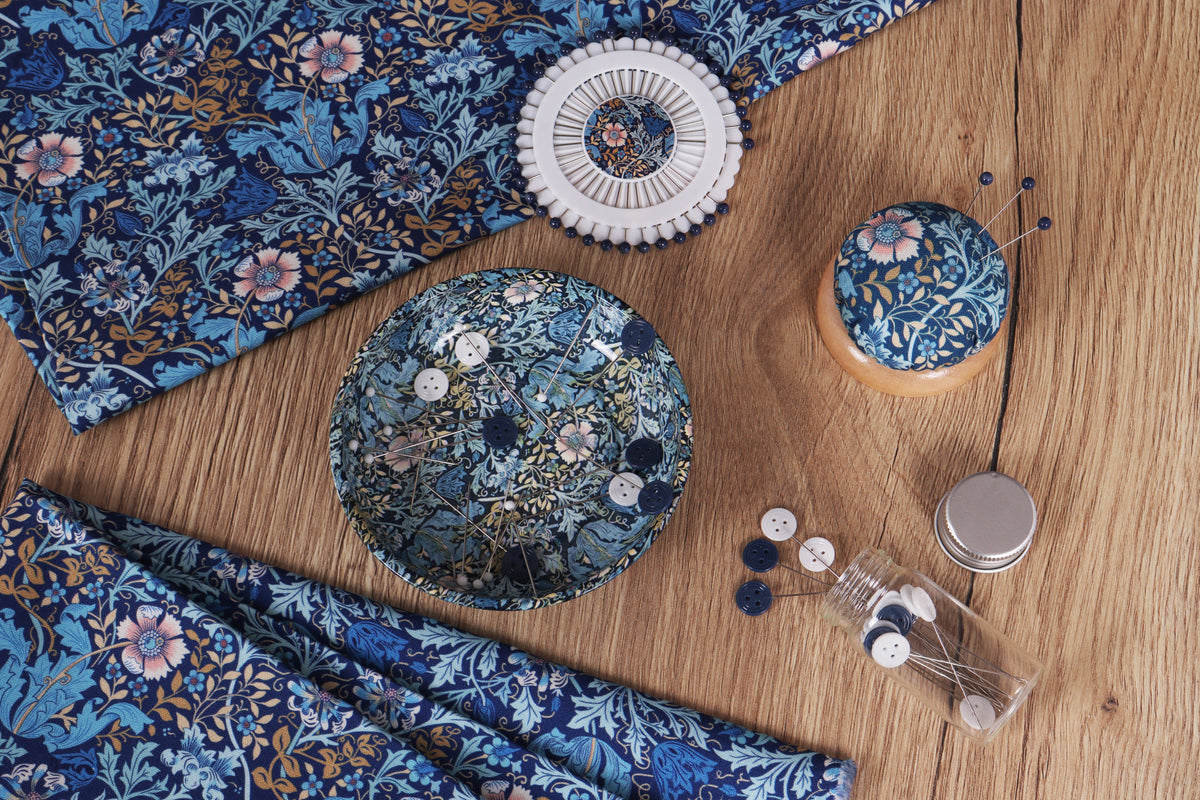 Round printed magnetic pin dish
