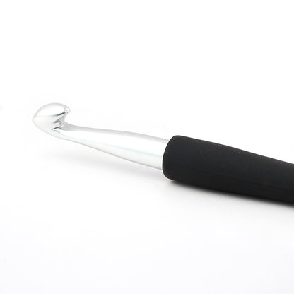 KnitPro 3.25mm silver aluminium crochet hook with black soft grip handle