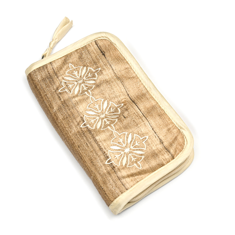 Lantern Moon Radiance ebony crochet hook set in embroidered pouch
