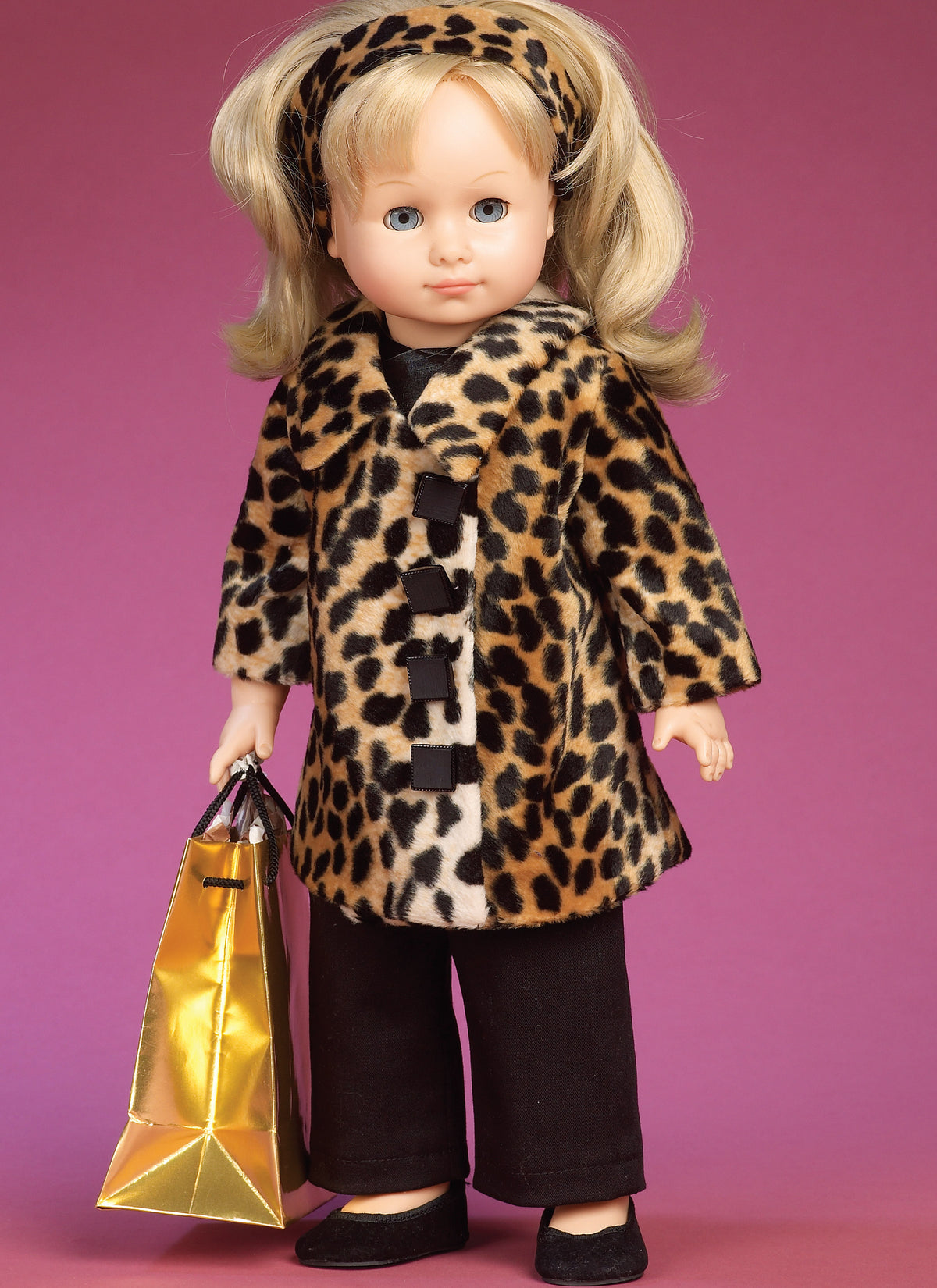 McCall's M6005 pattern envelope showing doll clothes