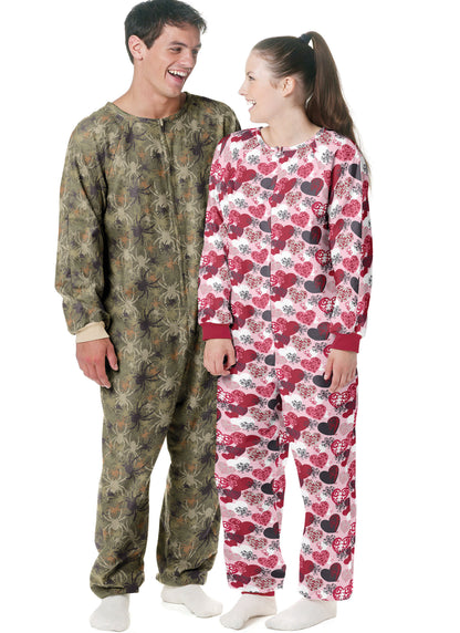 McCall's M6251 pattern envelope showing unisex sleepwear