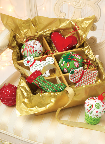 McCall's M6453 pattern envelope showing fabric Christmas ornaments