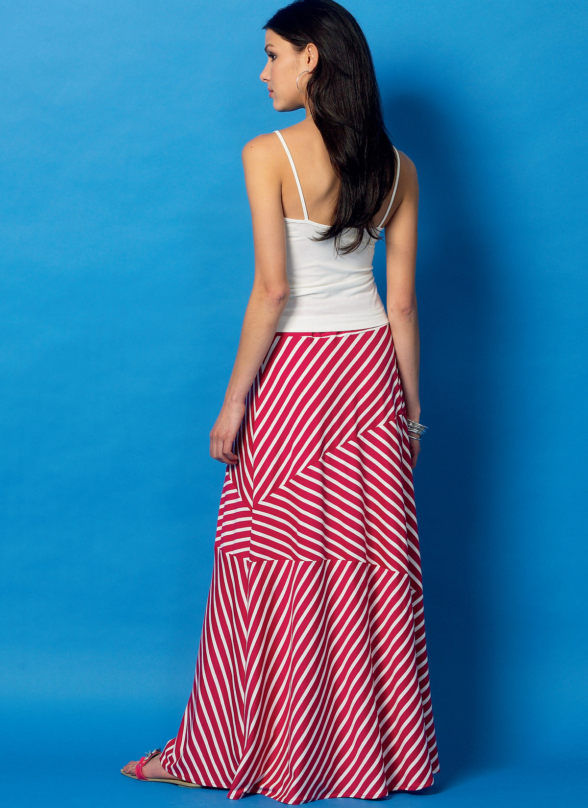 McCall's M6966 skirt sewing pattern envelope