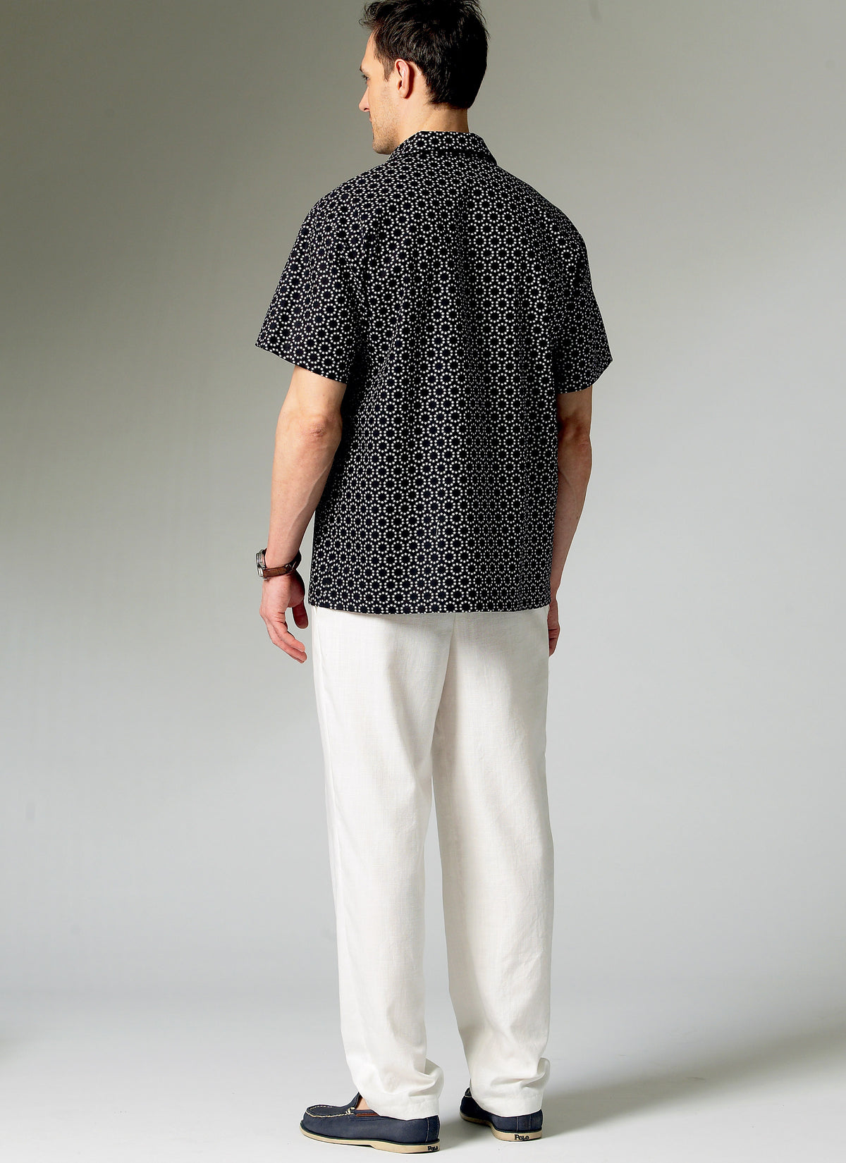 McCall's M6972 short sleeve shirt sewing pattern envelope
